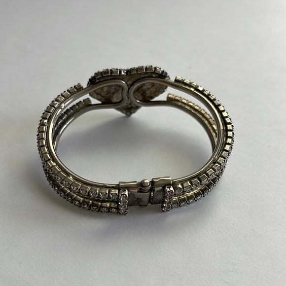 Heart breaker Rhinestone Expandable Cuff Bracelet - Picture 3 of 3